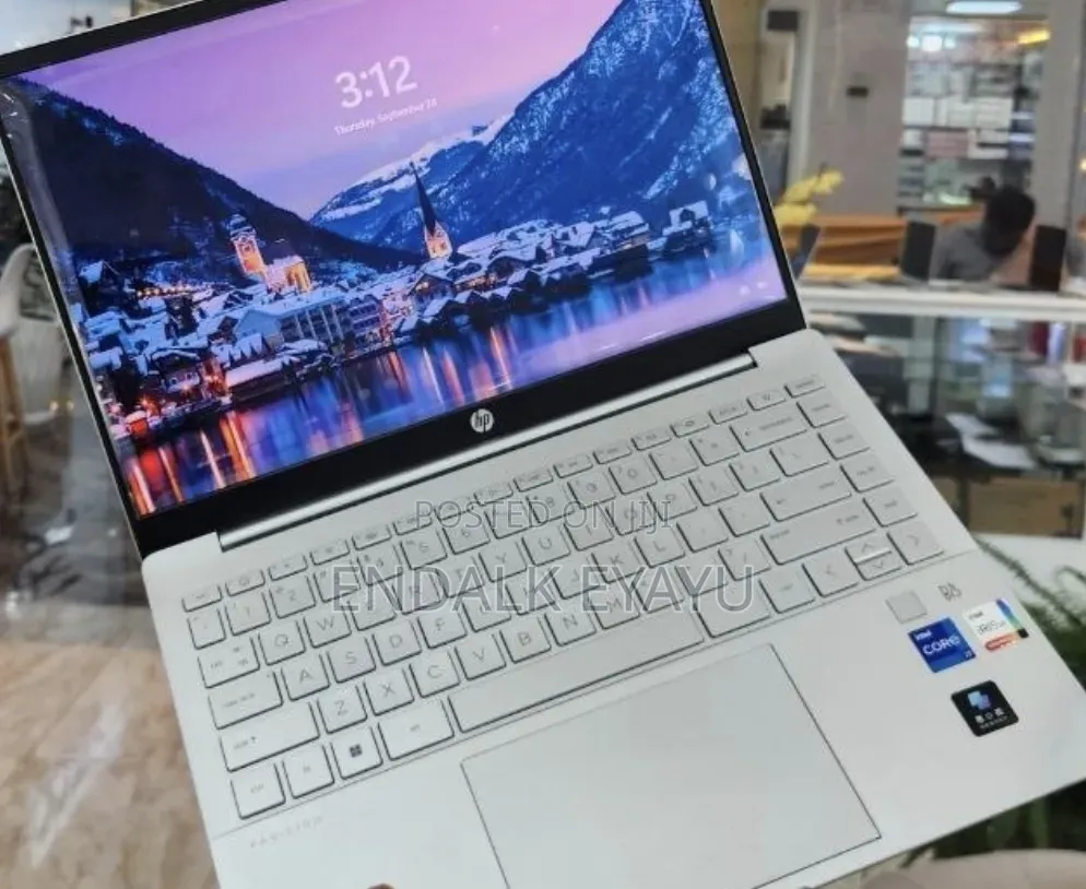New Laptop HP Pavilion 14 16GB Intel Core i7 SSD 512GB
