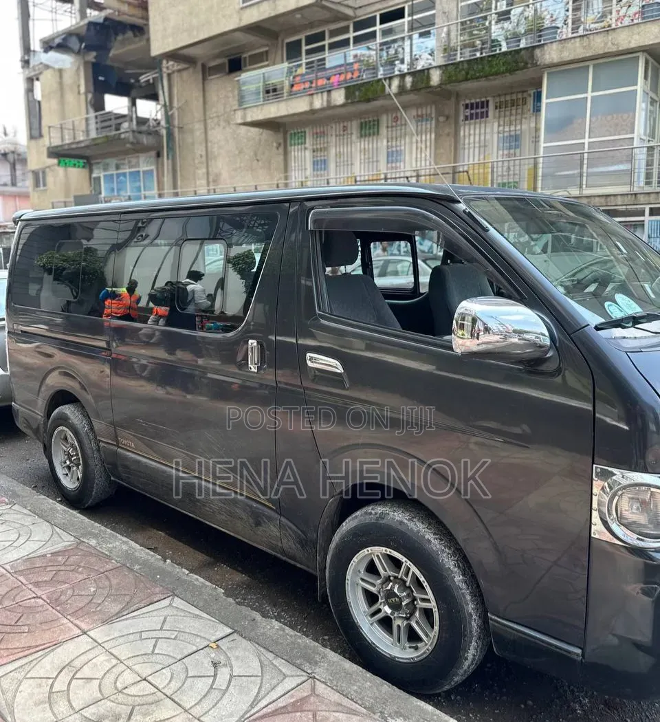 Toyota HiAce 2007 Black