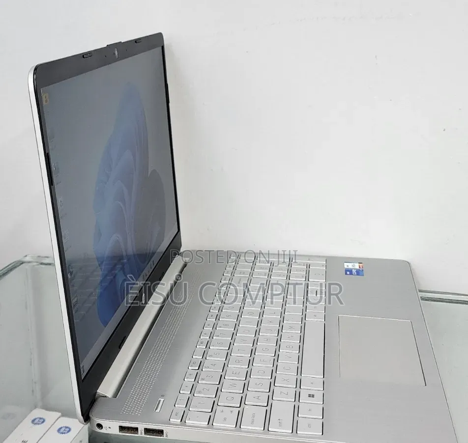 New Laptop HP Stream Notebook 16GB Intel Core i7 SSD 512GB