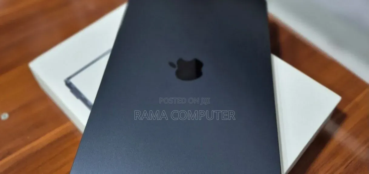 New Laptop Apple MacBook Air 2022 M2 8GB Apple M2 SSD 256GB