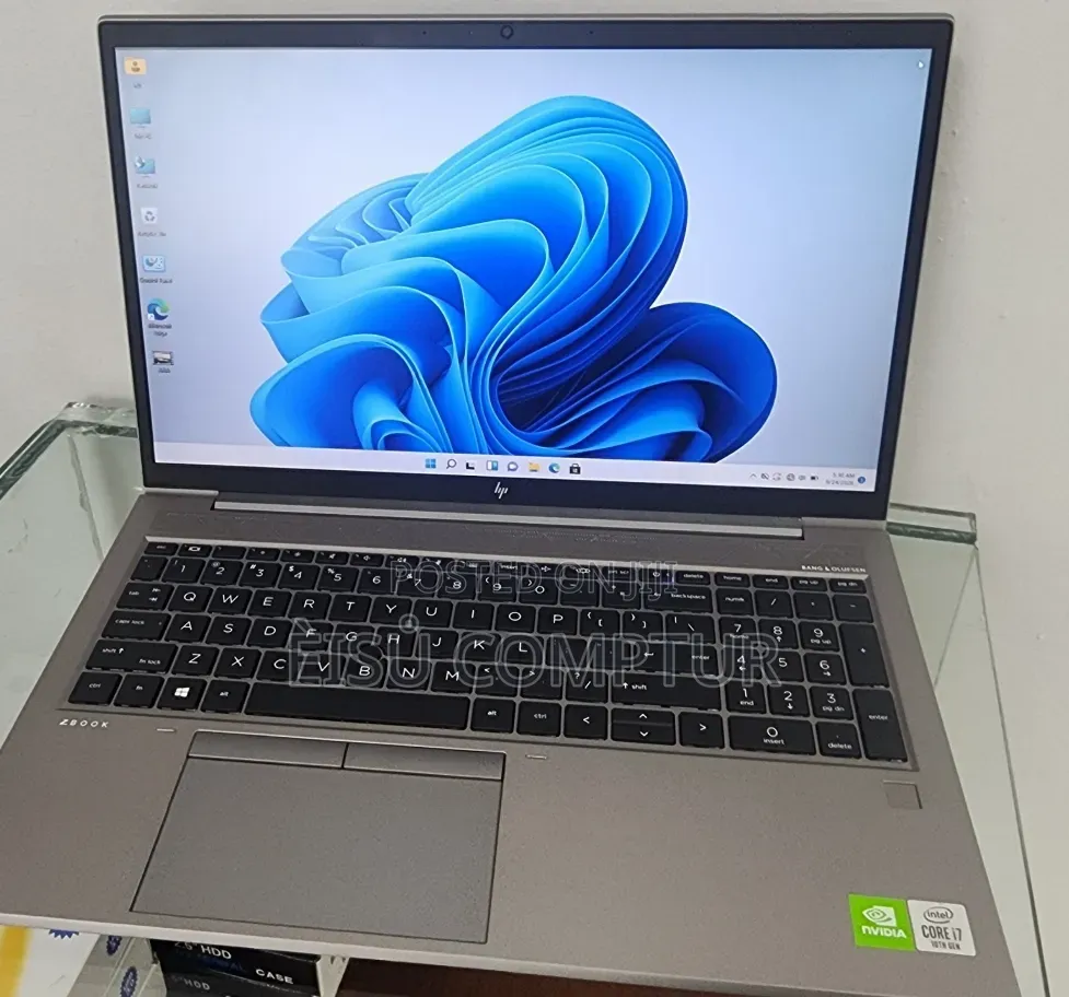 New Laptop HP ZBook Studio 16GB Intel Core i7 SSD 512GB