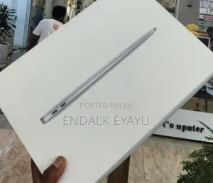 New Laptop Apple MacBook Air 2020 M1 8GB Apple M1 SSD 256GB