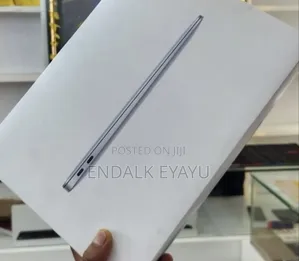 New Laptop Apple MacBook Air 2020 M1 8GB Apple M1 SSD 256GB