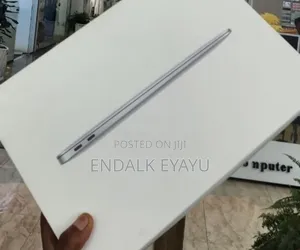 New Laptop Apple MacBook Air 2020 M1 8GB Apple M1 SSD 256GB