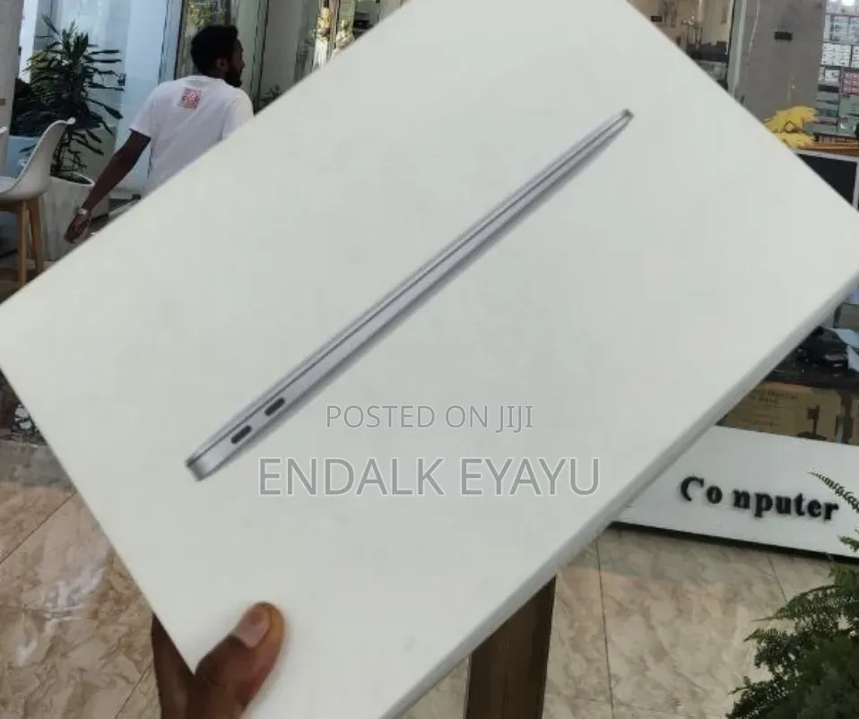 New Laptop Apple MacBook Air 2020 M1 8GB Apple M1 SSD 256GB