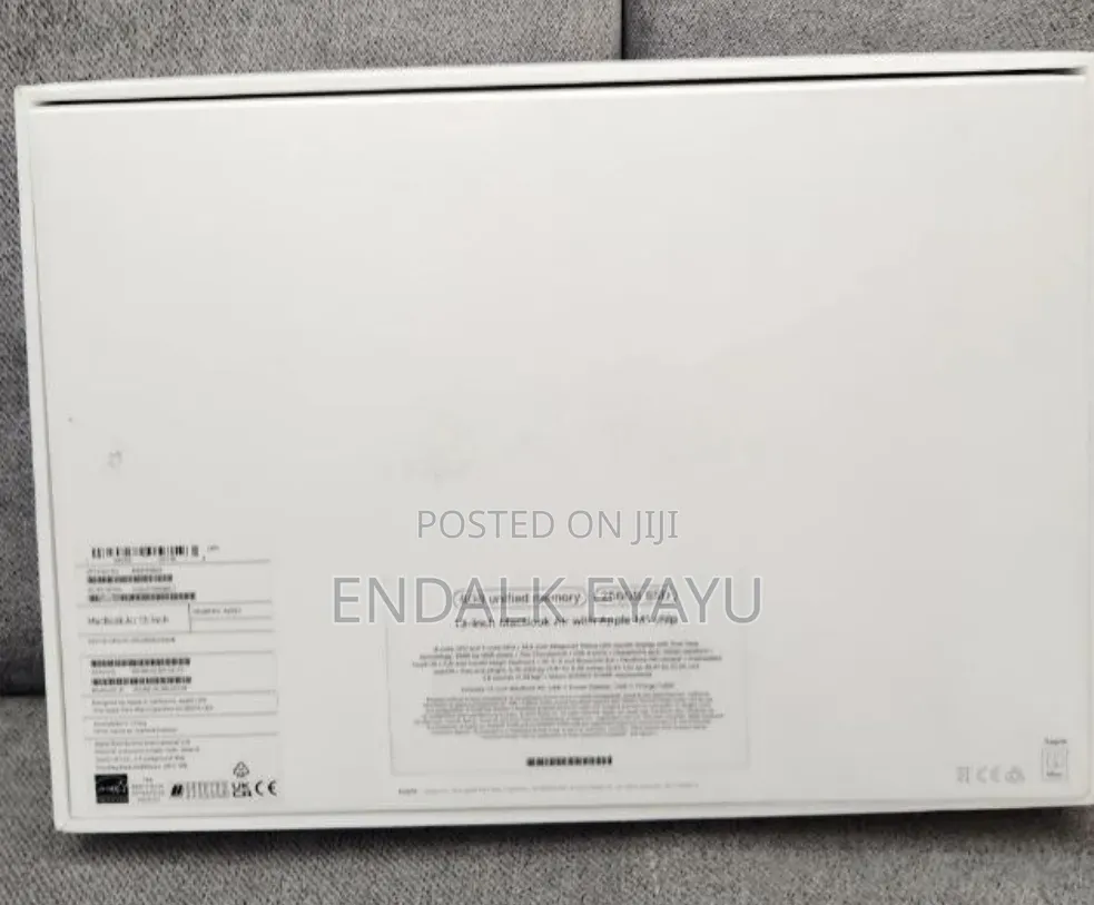 New Laptop Apple MacBook Air 2020 M1 8GB Apple M1 SSD 256GB