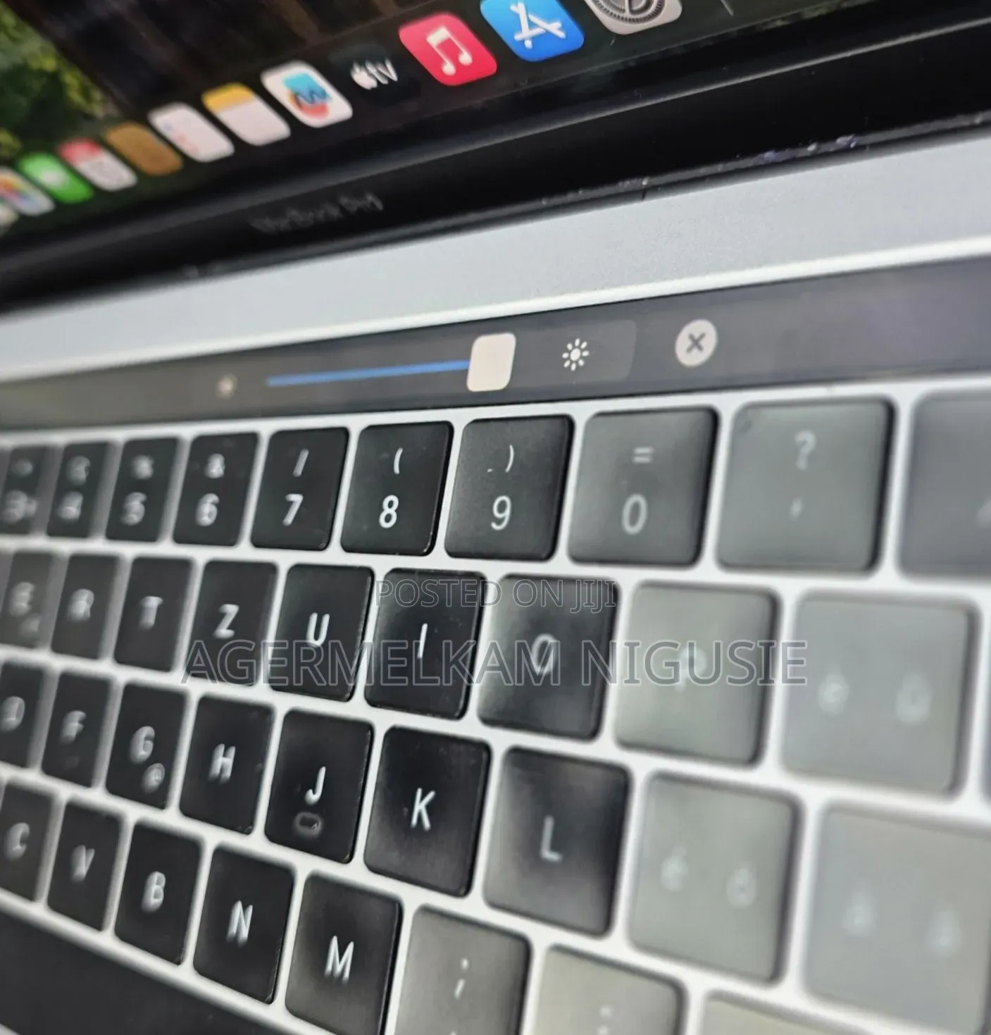 New Laptop Apple MacBook Pro 2019 16GB Intel Core i5 SSD 512GB