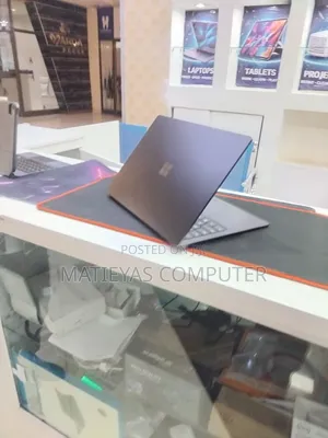 New Laptop Microsoft Surface Laptop 5 16GB Intel Core i7 SSD 256GB