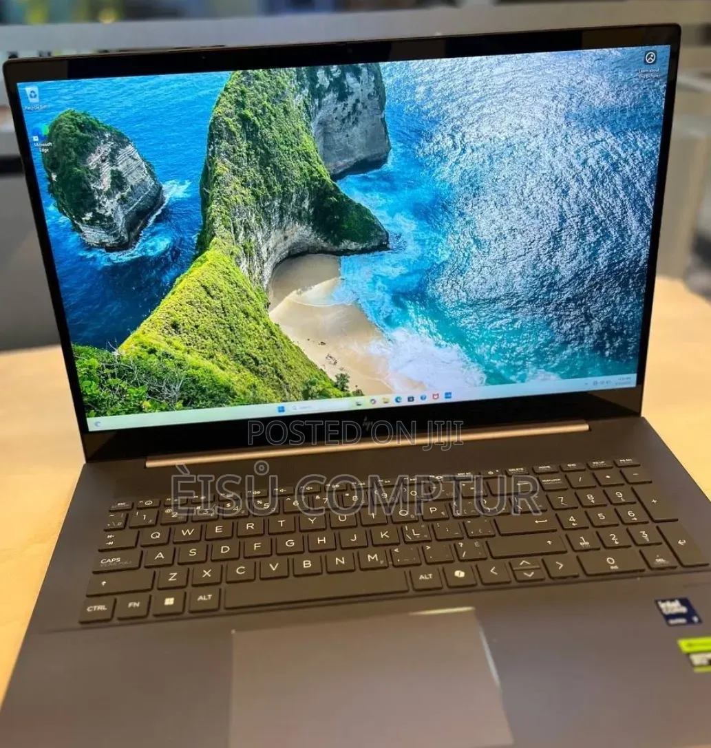 New Laptop HP Envy X2 16GB Intel Core Ultra 7 SSD 1T