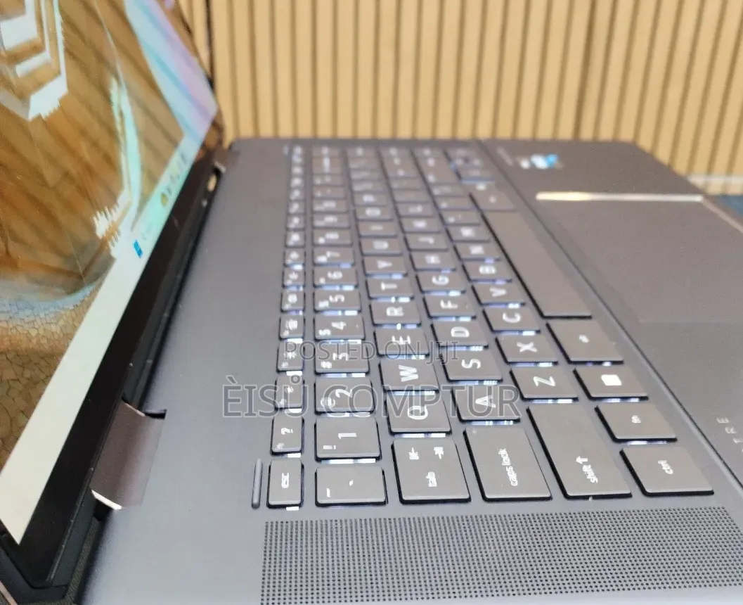 New Laptop HP Spectre 16GB Intel Core i7 SSD 512GB