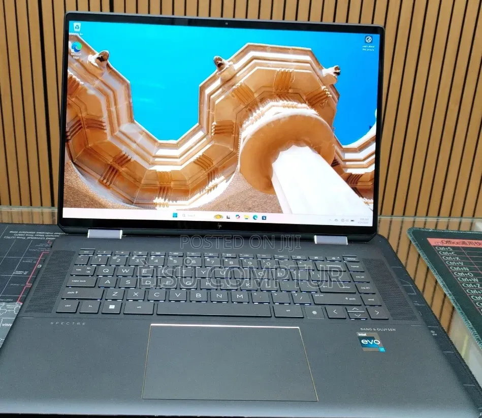 New Laptop HP Spectre 16GB Intel Core i7 SSD 512GB