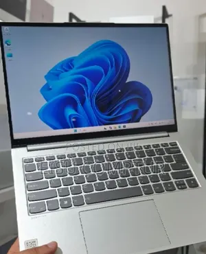 New Laptop Lenovo IdeaPad 130 16GB AMD Ryzen 7 SSD 512GB
