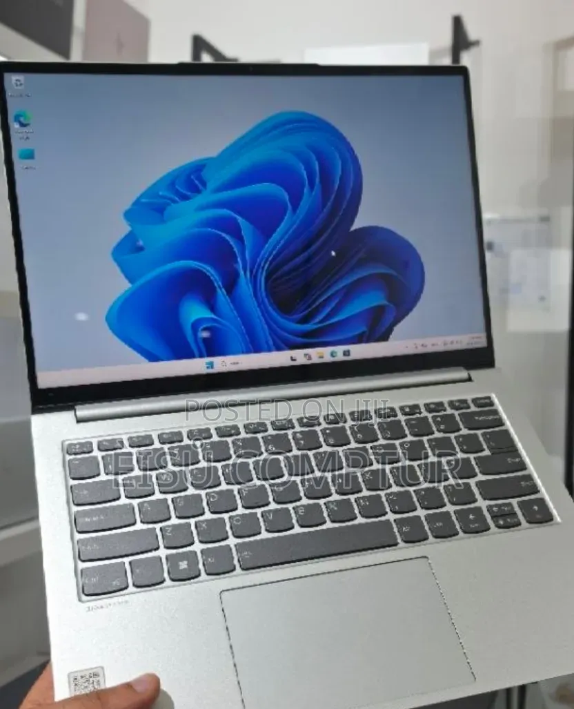 New Laptop Lenovo IdeaPad 130 16GB AMD Ryzen 7 SSD 512GB