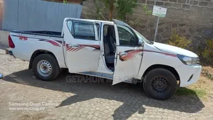 Toyota Hilux 2017 White