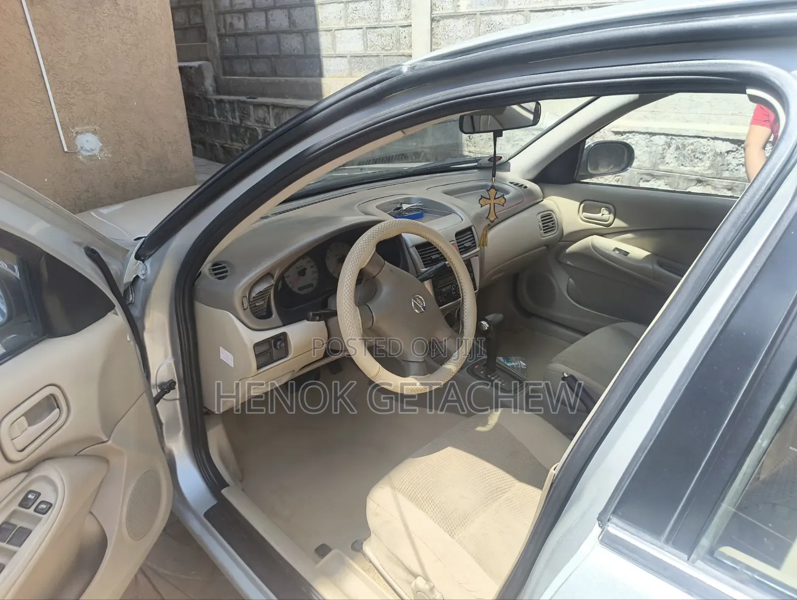 Nissan Sunny 2011 Silver