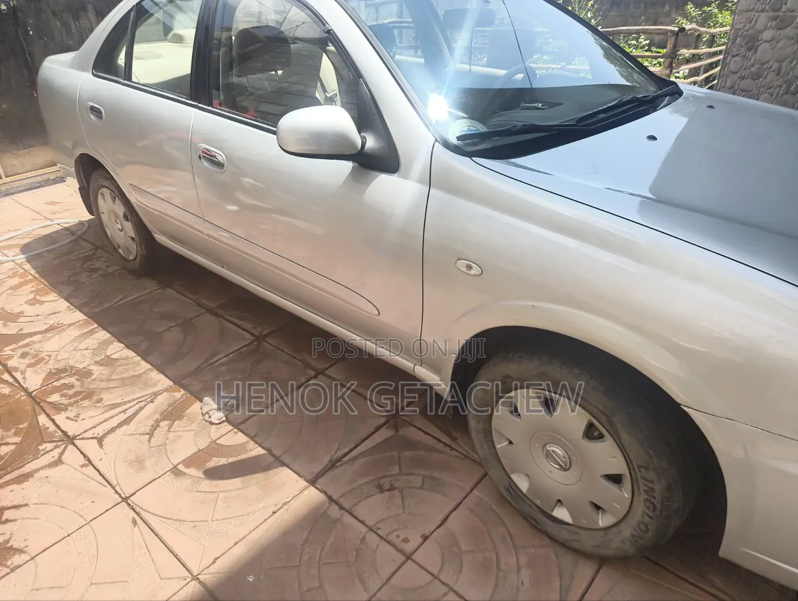 Nissan Sunny 2011 Silver