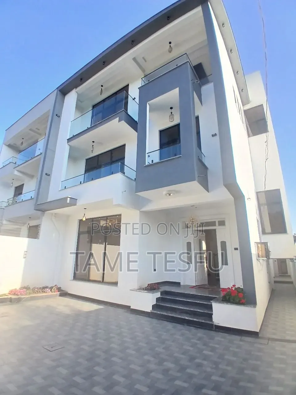Furnished 8bdrm House in ሀያት ዞን ዉስጥ, Bole for sale