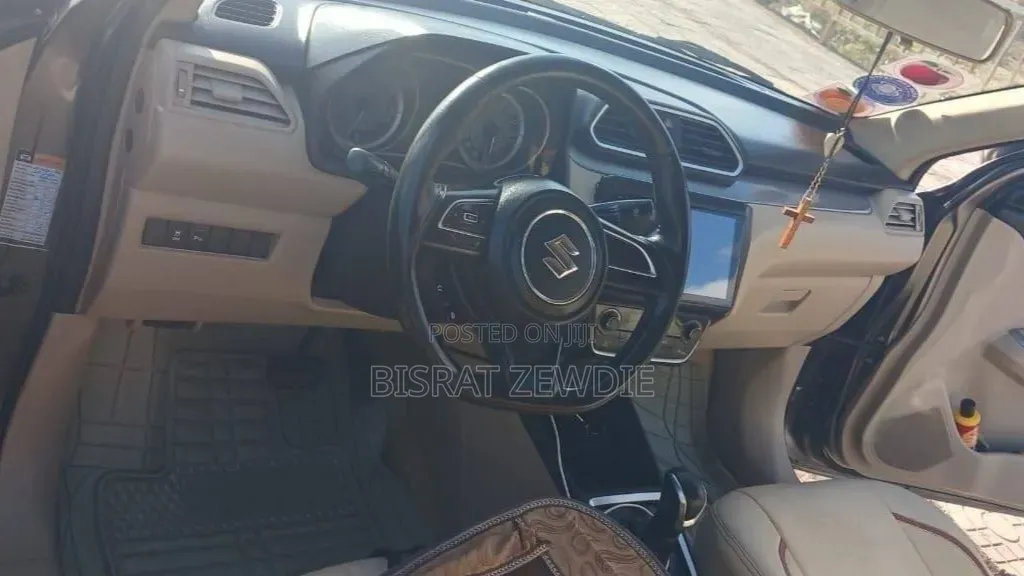 Suzuki Dzire 2022 Silver