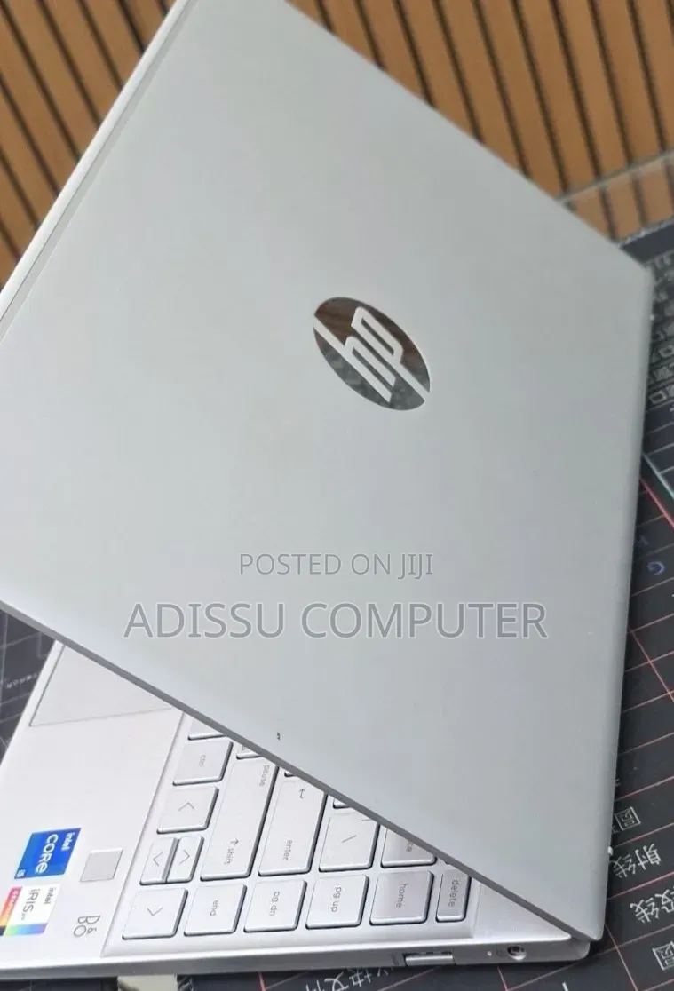 New Laptop HP Pavilion 14 8GB Intel Core i5 SSD 512GB