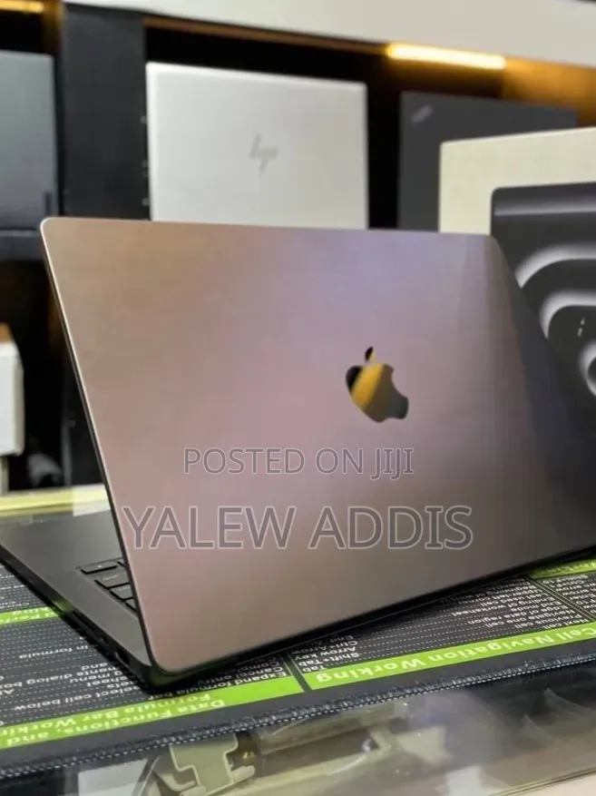 New Laptop Apple MacBook Pro 2024 M4 48GB Apple M4 SSD 2T