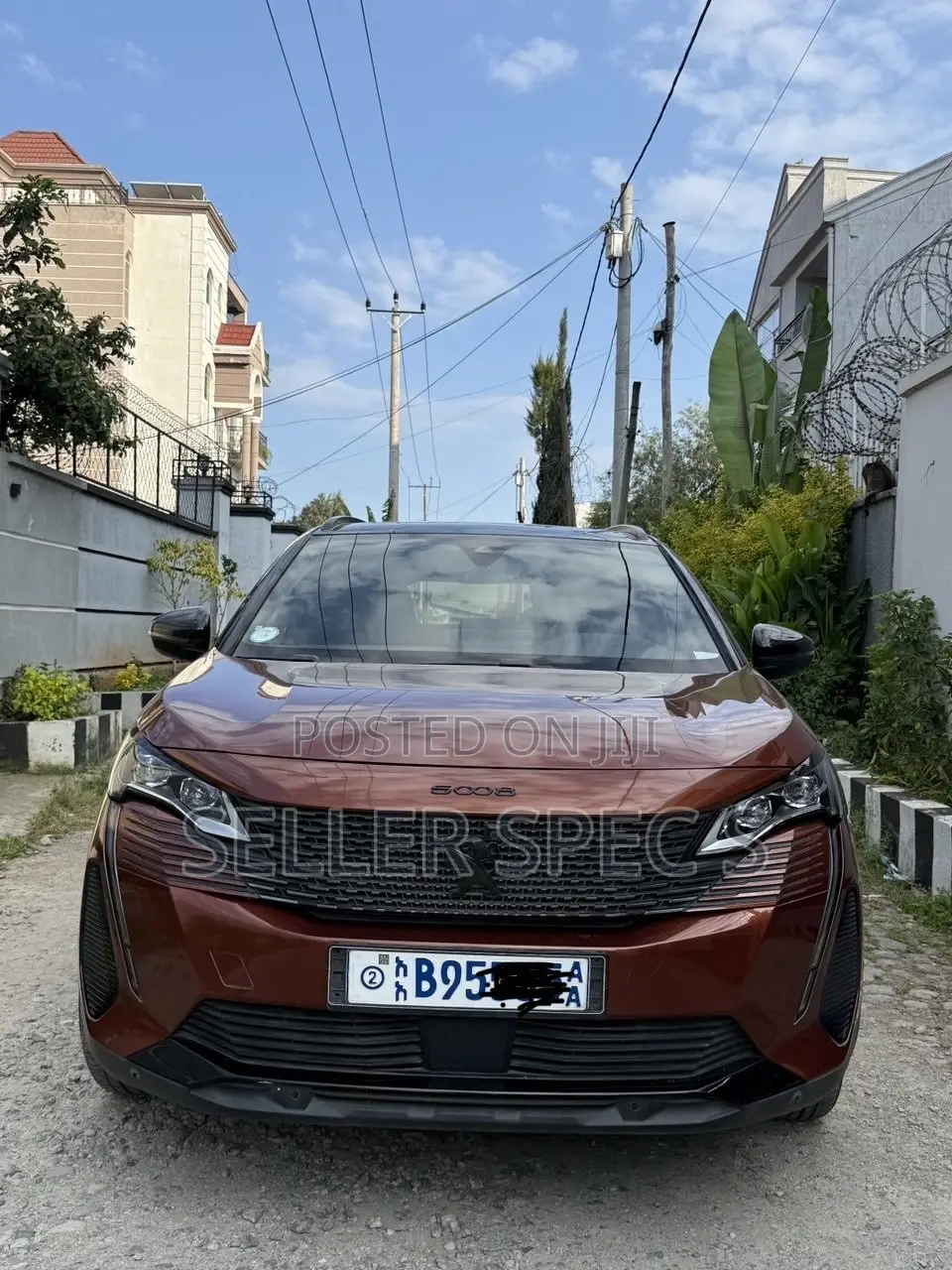 Peugeot 5008 2021 Brown