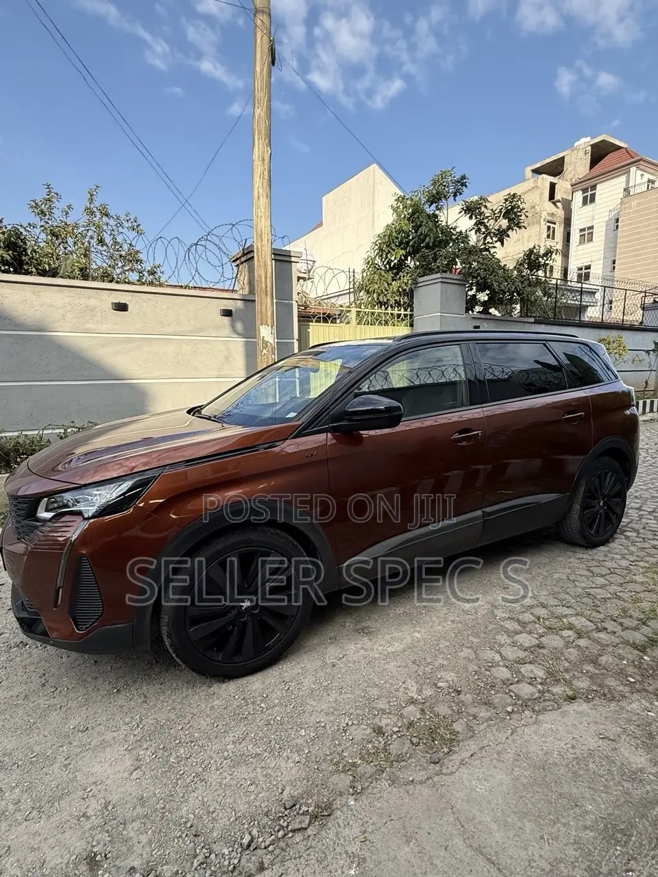 Peugeot 5008 2021 Brown