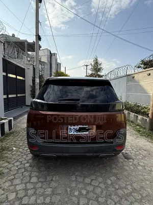 Peugeot 5008 2021 Brown