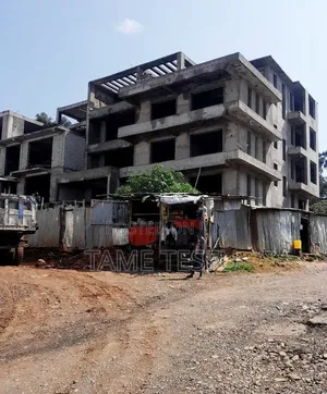 8bdrm House in Hayat, Bole for sale