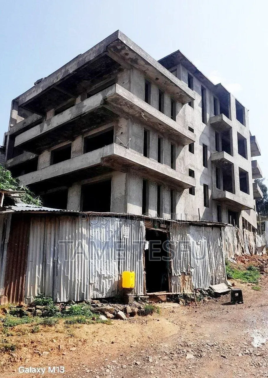 8bdrm House in Hayat, Bole for sale
