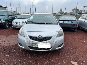 Toyota Belta 2010 Silver