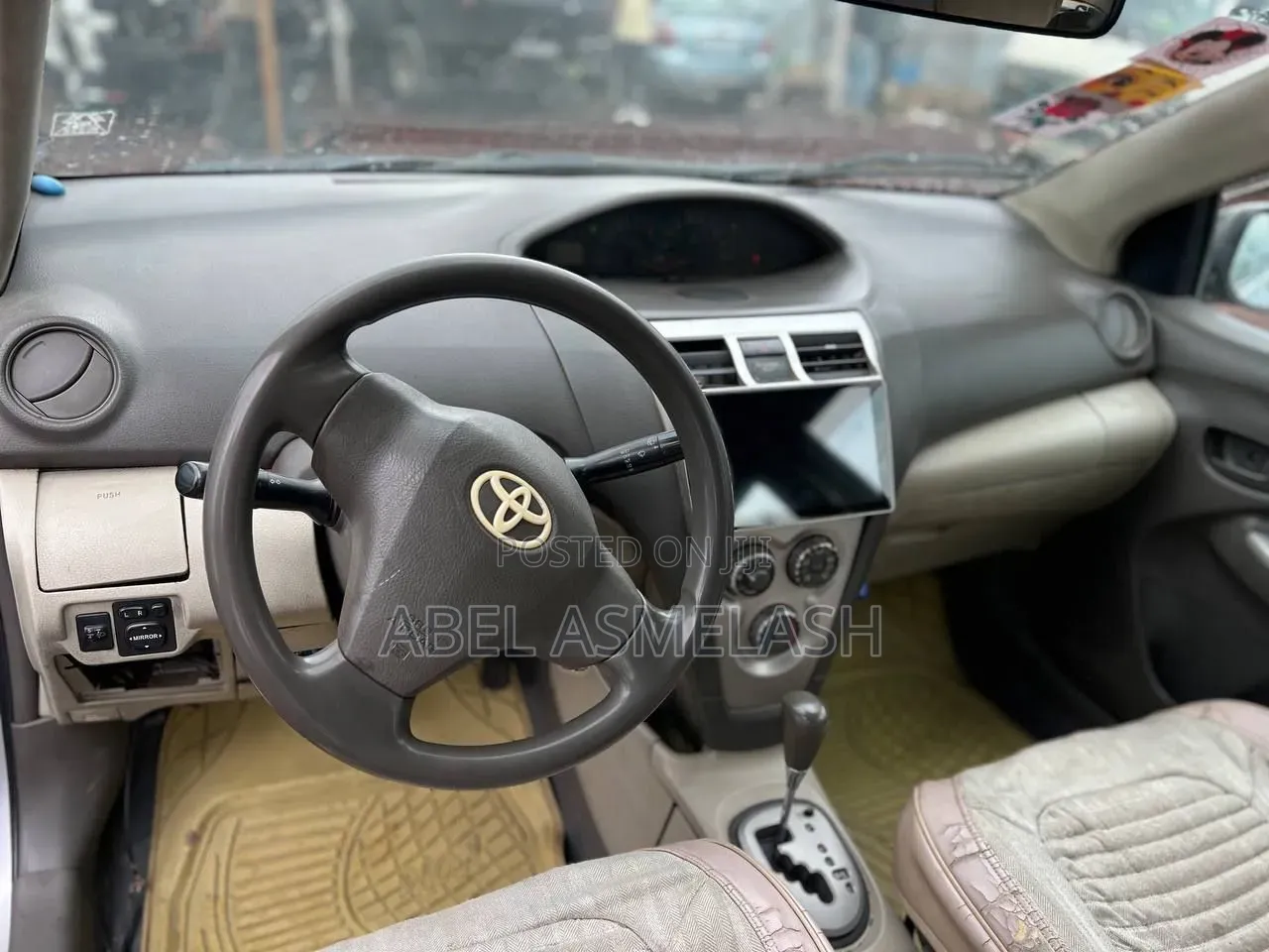 Toyota Belta 2010 Silver