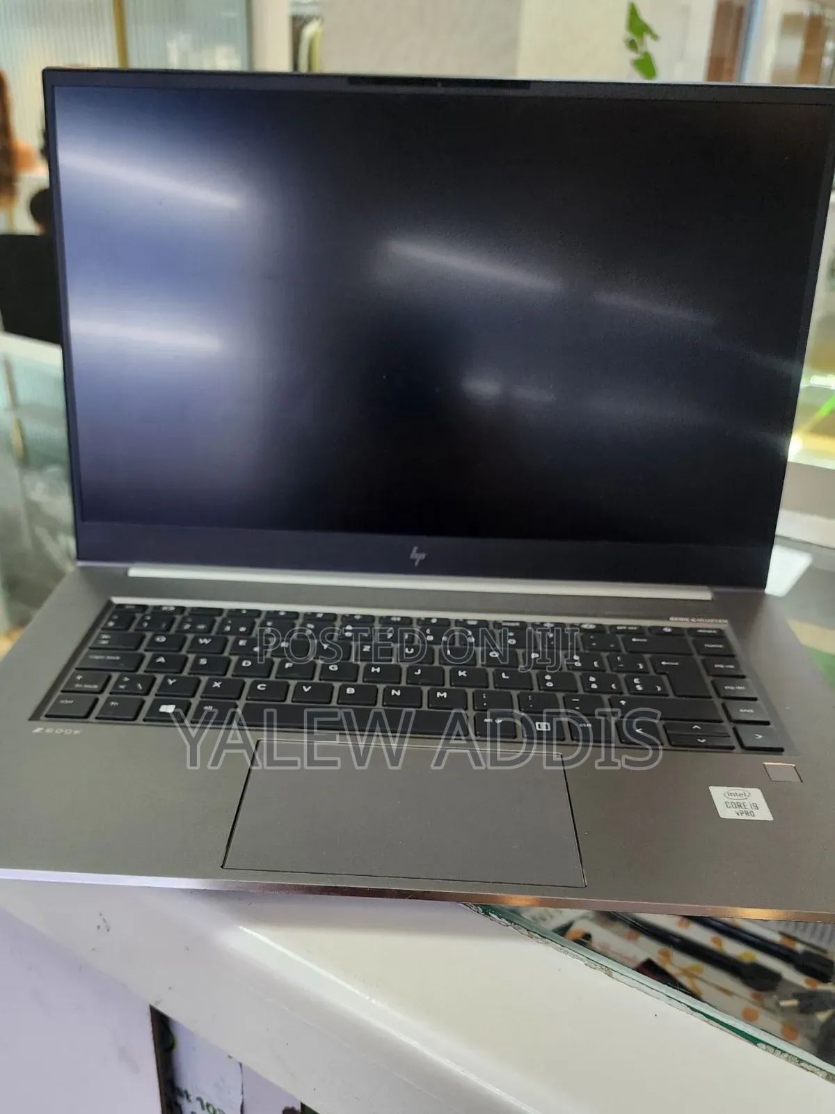 New Laptop HP ZBook Firefly G8 32GB Intel Core i9 SSD 512GB