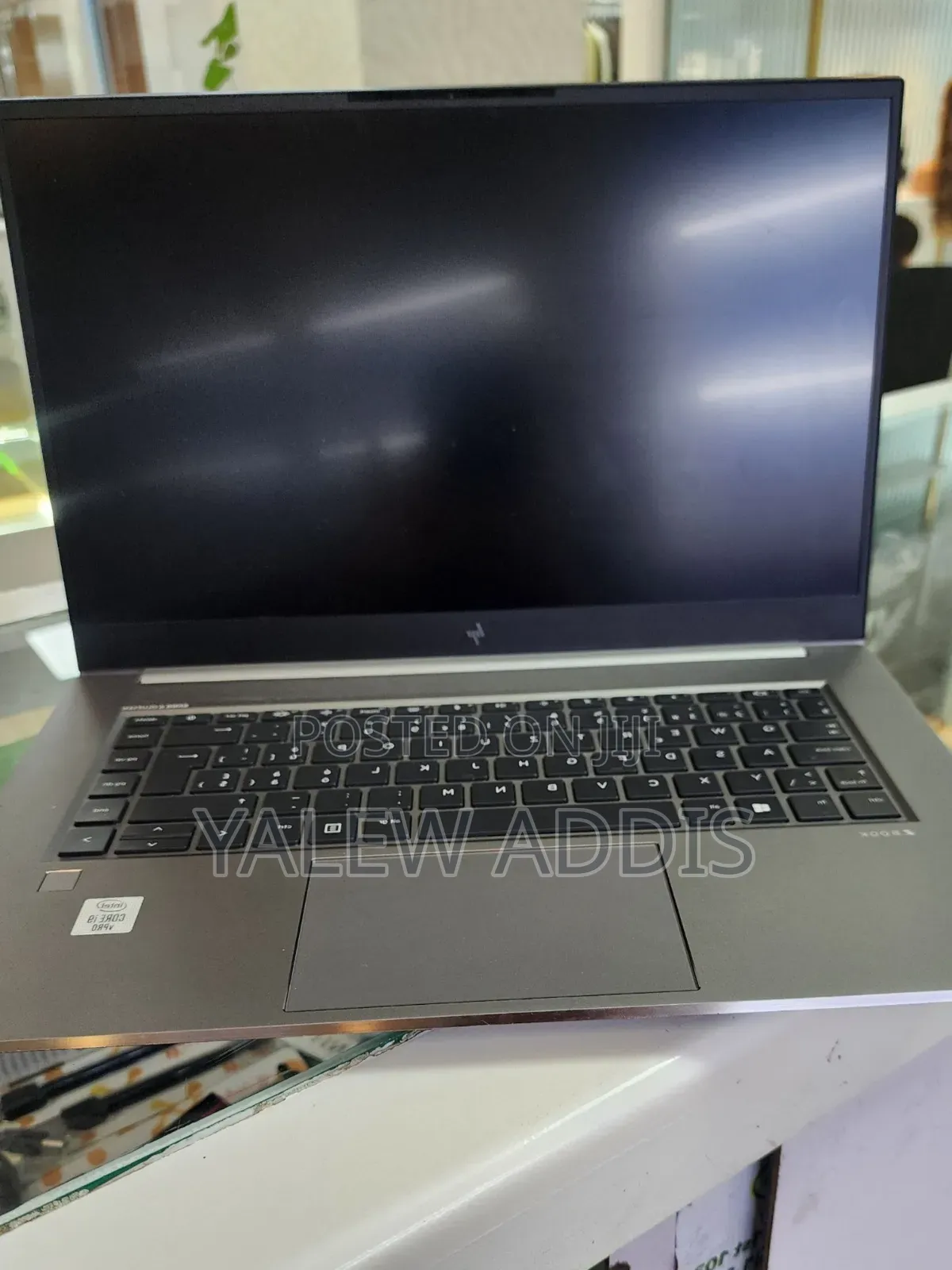 New Laptop HP ZBook Firefly G8 32GB Intel Core i9 SSD 512GB