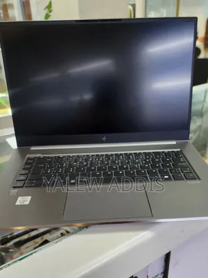 New Laptop HP ZBook Firefly G8 32GB Intel Core i9 SSD 512GB