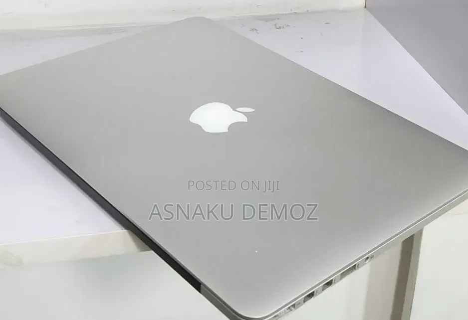 New Laptop Apple MacBook Pro 2015 16GB Intel Core i7 SSD 512GB