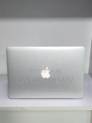 New Laptop Apple MacBook Pro 2015 16GB Intel Core i7 SSD 512GB