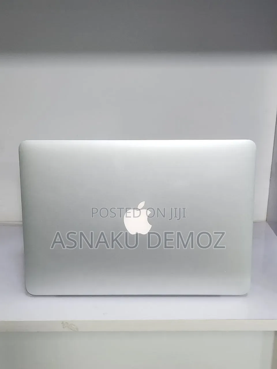 New Laptop Apple MacBook Pro 2015 16GB Intel Core i7 SSD 512GB