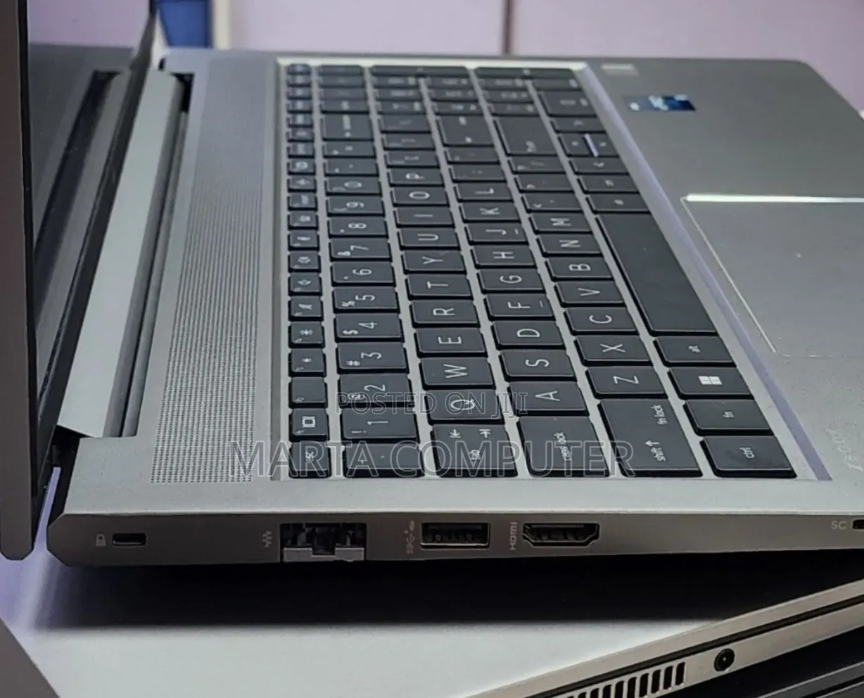New Laptop HP ZBook 14 32GB Intel Core i9 SSD 512GB