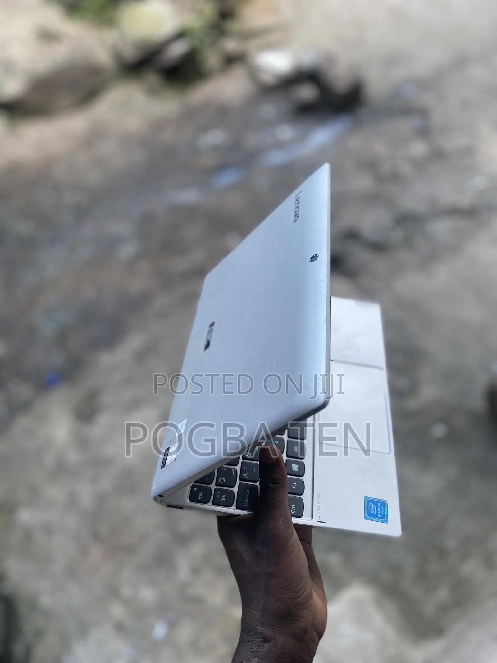 Laptop Lenovo 4GB Intel Atom SSD 128GB