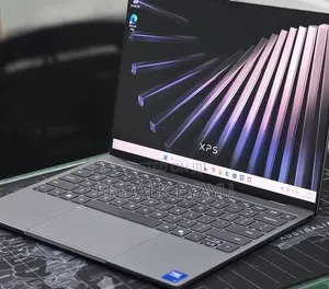 New Laptop Dell XPS 13 8GB Intel Core 5 SSD 512GB