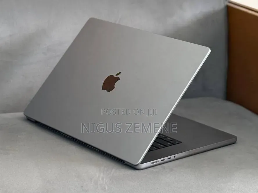 New Laptop Apple MacBook Pro 2021 M1 16GB Apple M1 Pro SSD 512GB