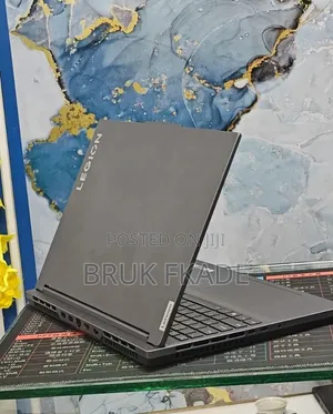 New Laptop Lenovo Legion 5 16GB AMD Ryzen 7 SSD 1T