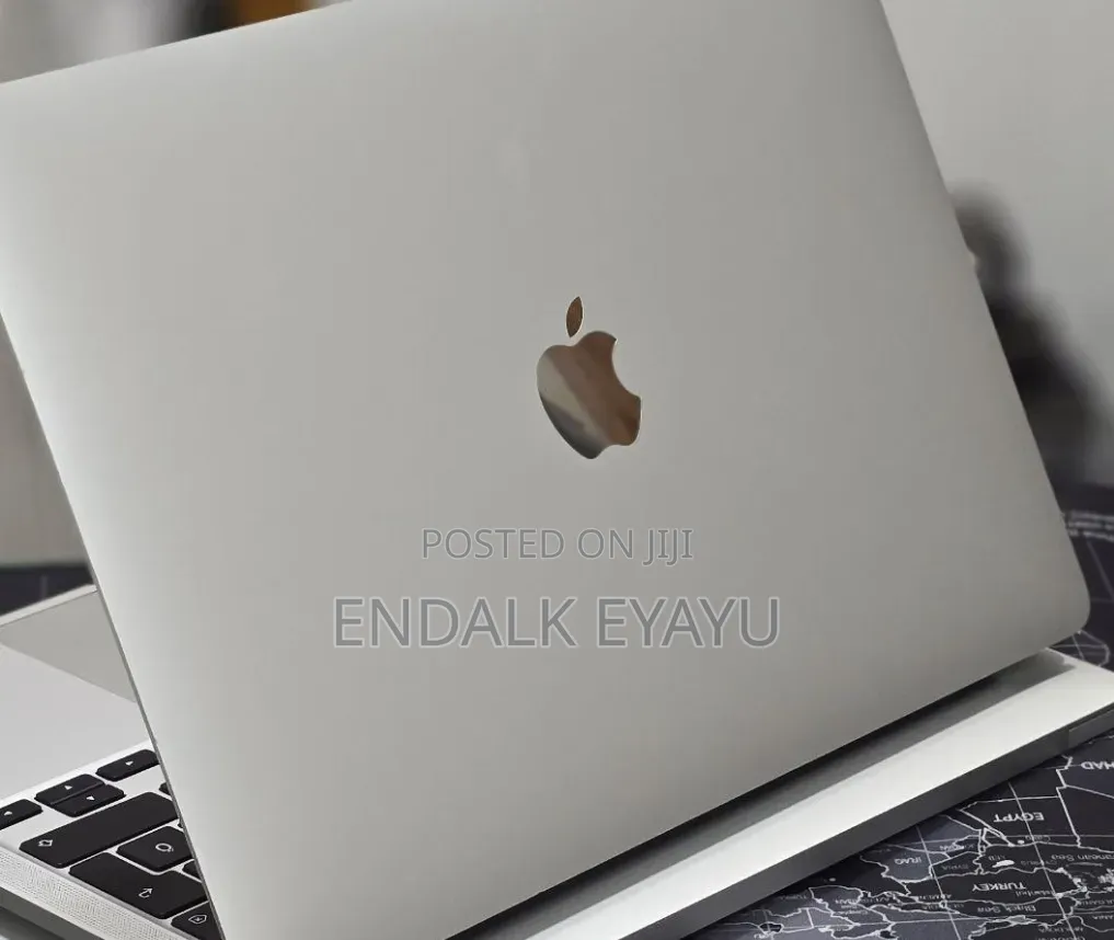 New Laptop Apple MacBook Pro 2020 32GB Intel Core i7 SSD 512GB