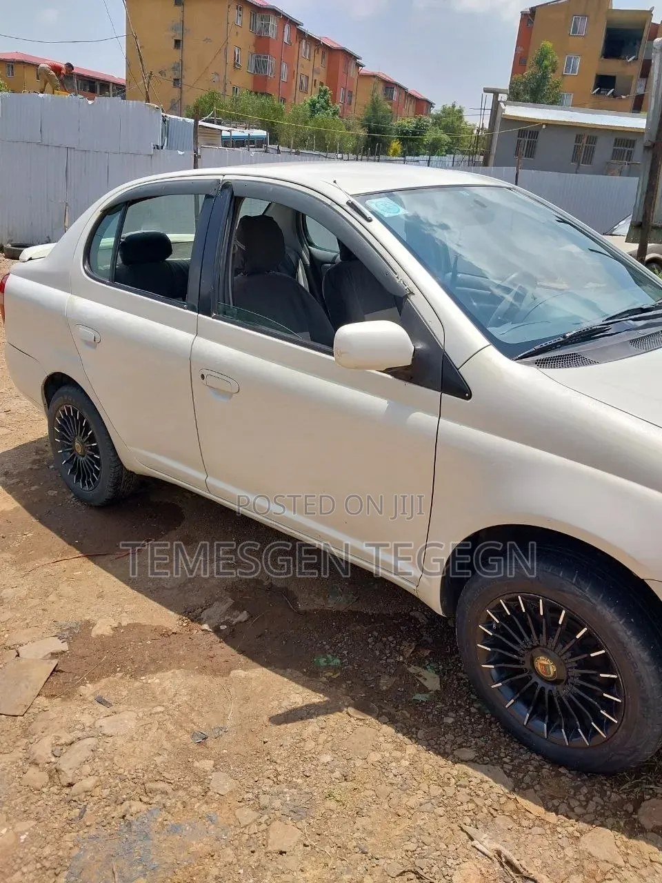 Toyota Platz 2001 White