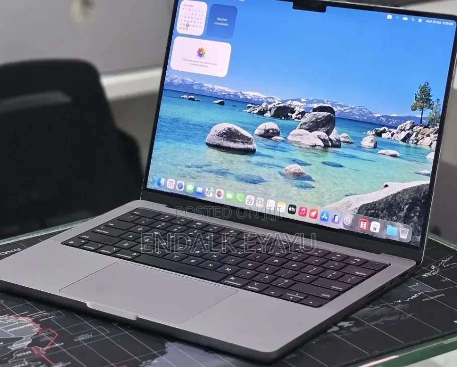 New Laptop Apple MacBook Pro 2021 M1 32GB Apple M1 Pro SSD 512GB