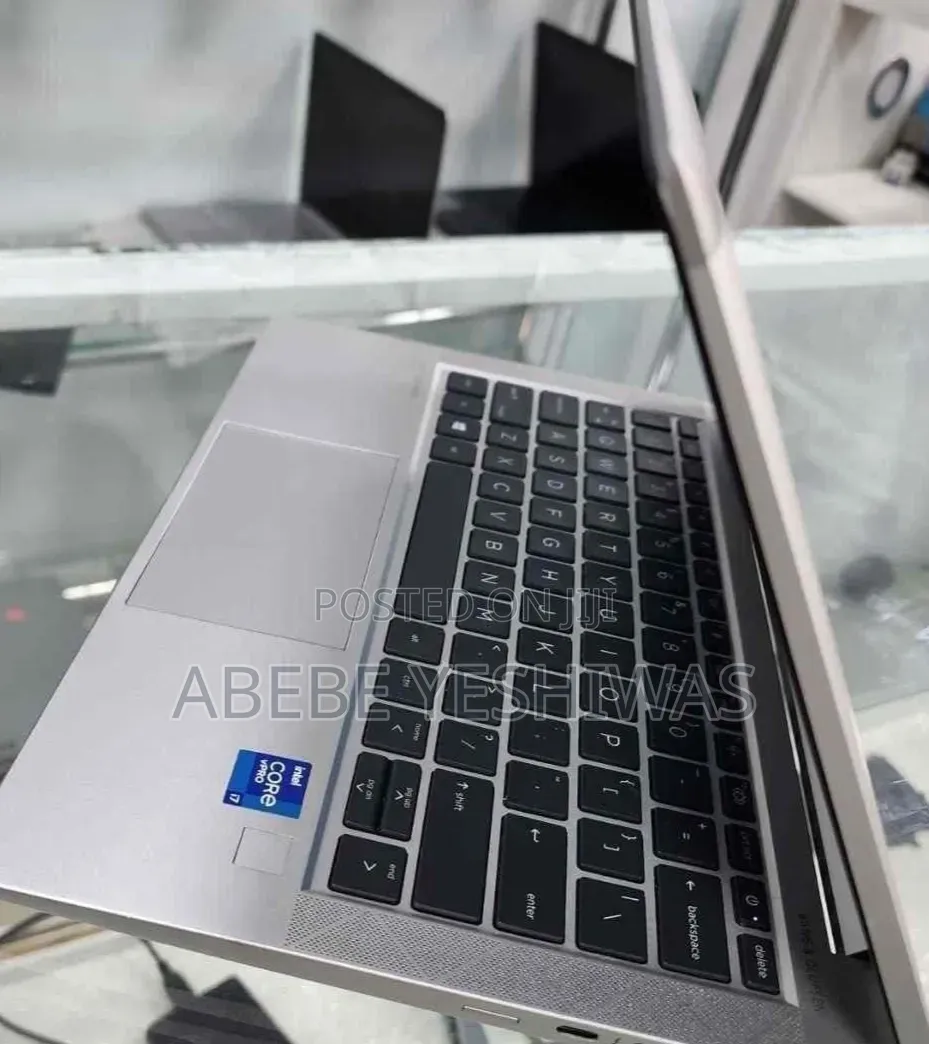 New Laptop HP EliteBook 840 G8 16GB Intel Core i7 SSD 512GB