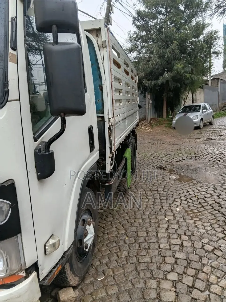 Obama Isuzu