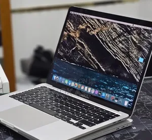 New Laptop Apple MacBook Air 2020 M1 32GB Intel Core i7 SSD 512GB