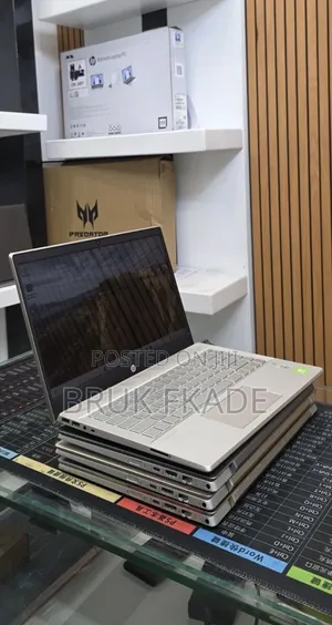 New Laptop HP EliteBook 830 G8 16GB Intel Core i5 SSD 512GB