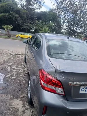 Mitsubishi Attrage 2021 Gray